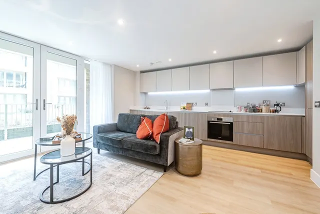 Kings Road, Newbury, RG14, photo 3