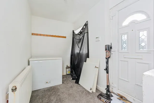 Coleridge Road, Oldham, OL1, photo 2