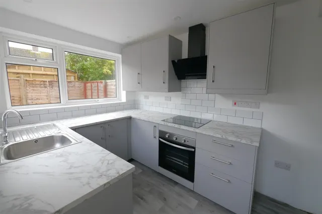 Henfield Close, Goring-By-Sea, BN12, photo 2
