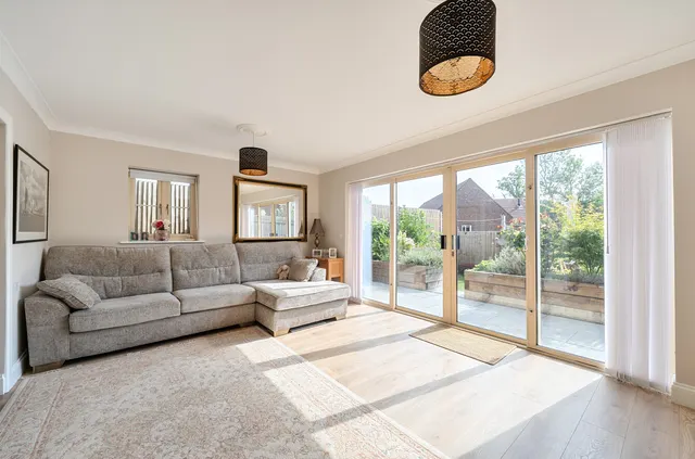 Boyton Mead, Allbrook, SO50, photo 2