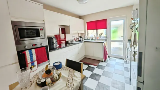 Rodborough, Yate, BS37, photo 3