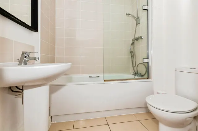 Chadwick Road, Slough, SL3, photo 3