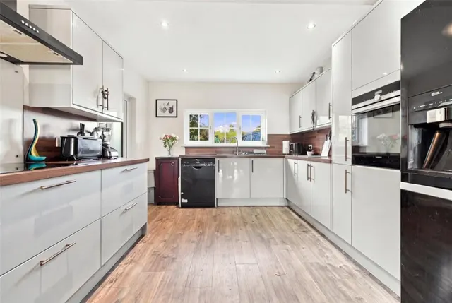 with 4 bedrooms in Great Hallingbury, Bishop's Stortford, CM22, photo 2