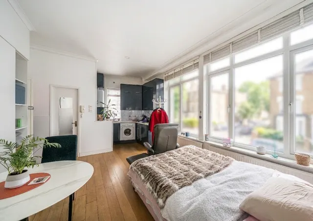 Colehill Lane, London, SW6, photo 1