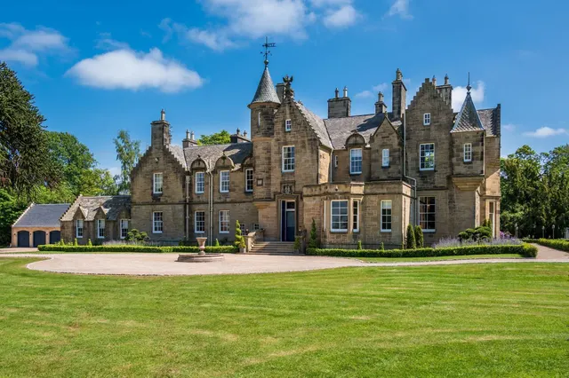 Ormiston Castle, Kirknewton, EH27, photo 1