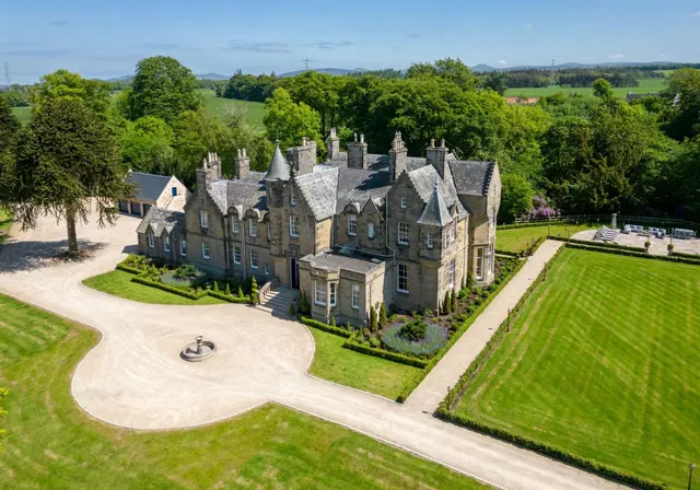 Ormiston Castle, Kirknewton, EH27, photo 2