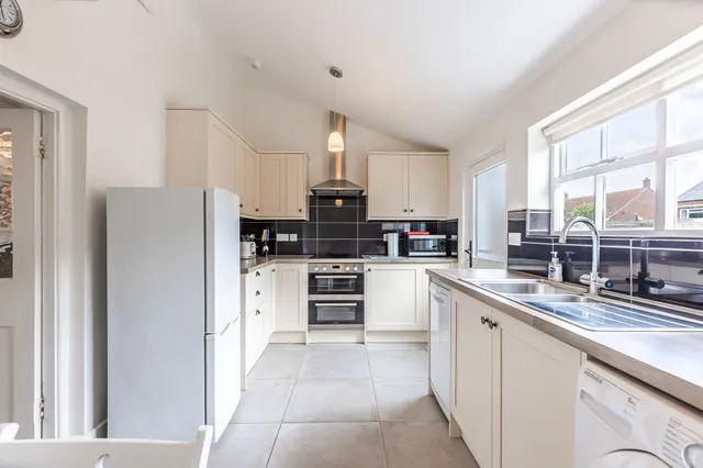 Restored Grade II Idyllic Cottage in, photo 2