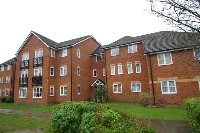 Flat 8, Bowling Court, Watford, photo 1