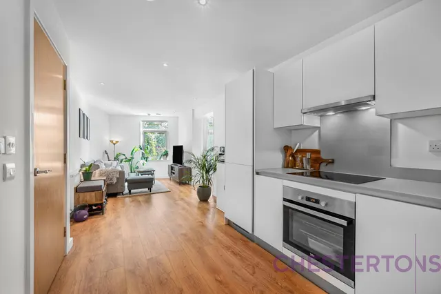 Greens End, London, SE18, photo 1