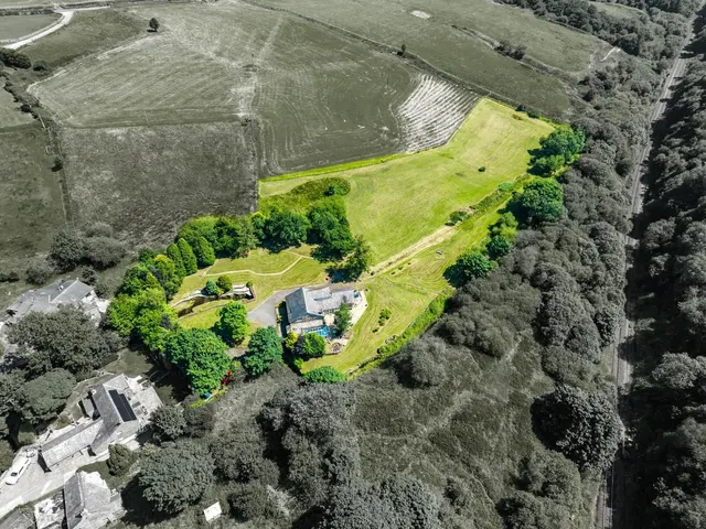 Chapel House, Whittlestone Head, photo 2
