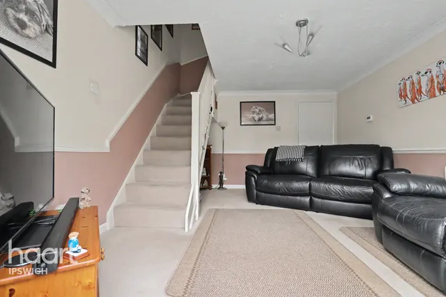 Francis Close, Ipswich, IP5, photo 2