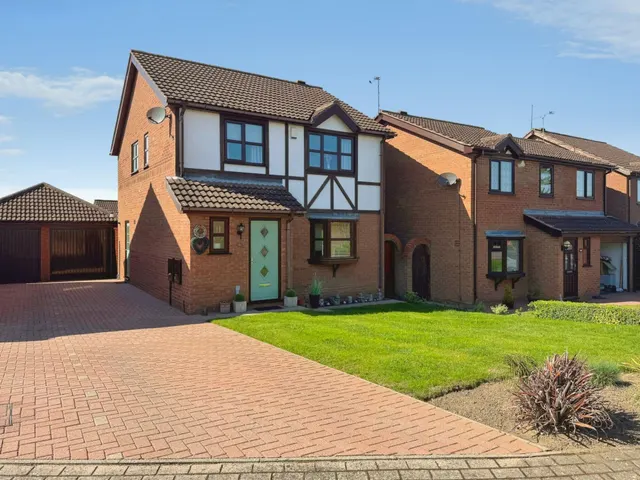 Priory Way, Lea, DN21, photo 2
