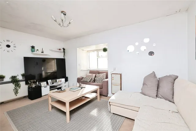 Rabournmead Drive, Northolt Fees Apply, UB5, photo 2