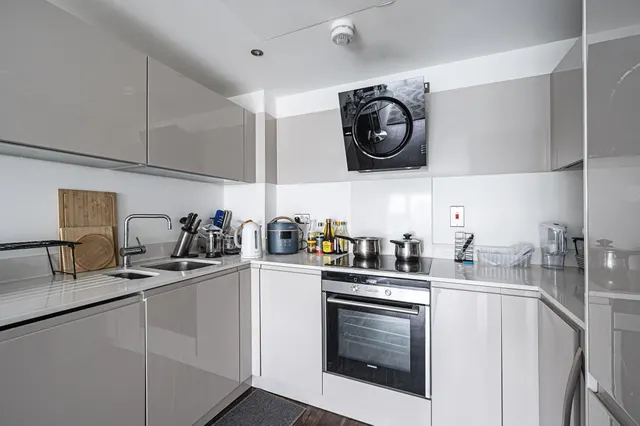 Photo 3 — Apartment 2206, Altitude Point, 71 Alie Street, London