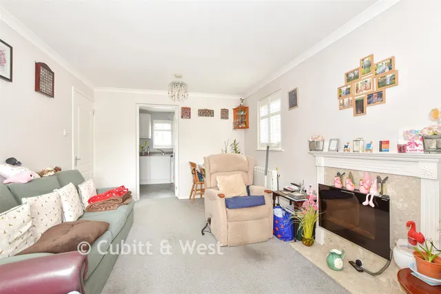 Balcombe Road, Haywards Heath, RH16, photo 3