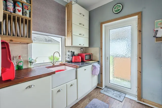 Ronald Terrace, Plymouth, PL2, photo 2