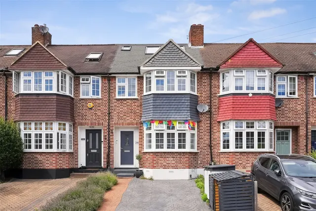 Lincoln Avenue, Twickenham, TW2 6NW, photo 1
