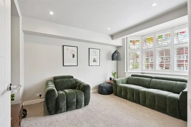 Photo 3 — Lincoln Avenue, Twickenham, TW2 6NW