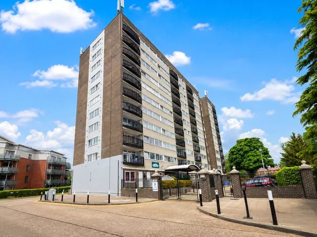 Master Gunner Place, London, SE18, photo 1