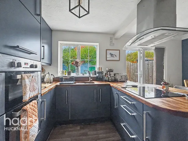 Sussex Close, Nottingham, NG16, photo 3