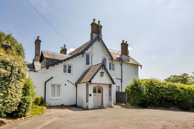 Nevill Park, Tunbridge Wells, Kent, TN4 8NW, photo 1