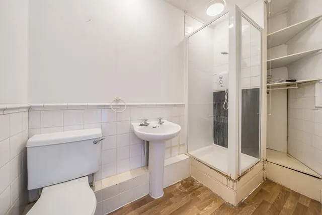 Kidbrooke Park Road, London, SE3, photo 2
