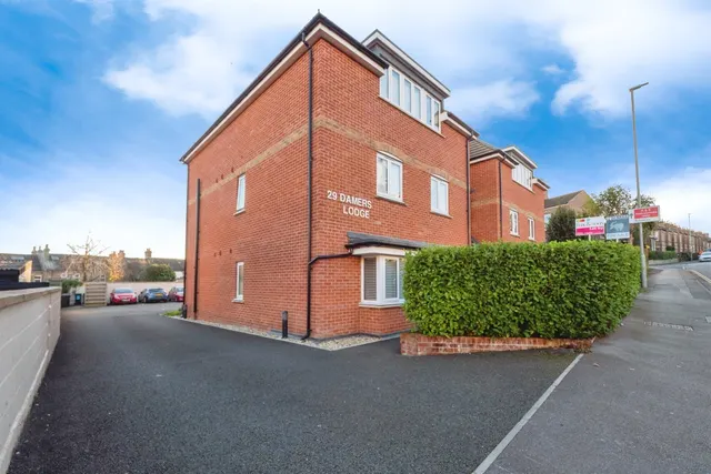 Damers Road, Dorchester, photo 1