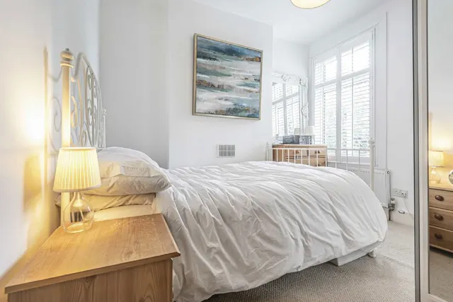 Chale Road, SW2, photo 3