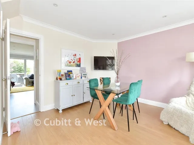 Gordon Road, Haywards Heath, RH16, photo 3