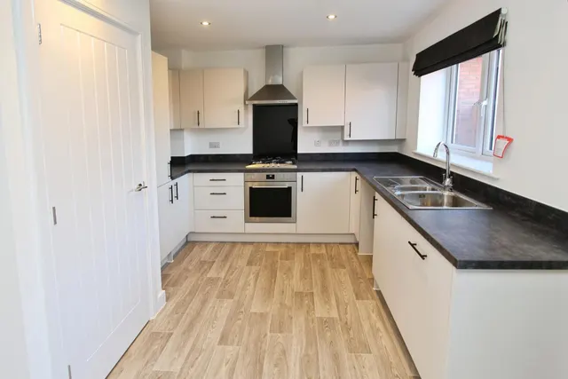 Pathfinder Way, Castle Donington, DE74, photo 2