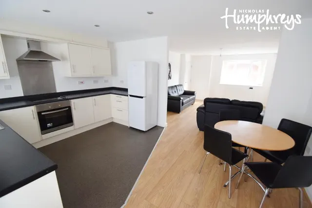 Lyme Valley Mews, Newcastle-Under-Lyme, ST5, photo 2