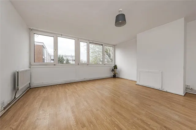 Shawford Court, Roehampton, photo 3