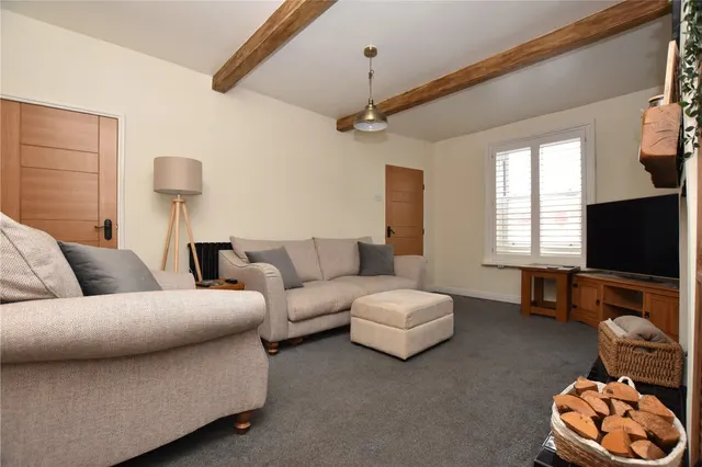 Bradford Road, Drighlington, BD11, photo 3