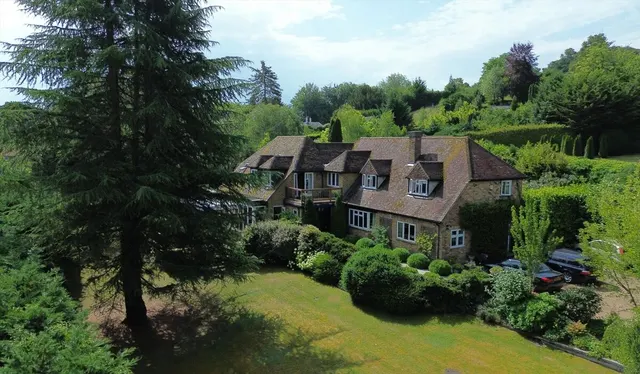 Lambridge Wood Road, Henley-on-Thames, RG9, photo 1