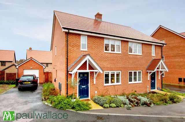 Mulberry Crescent, Goffs Oak, EN7, photo 1