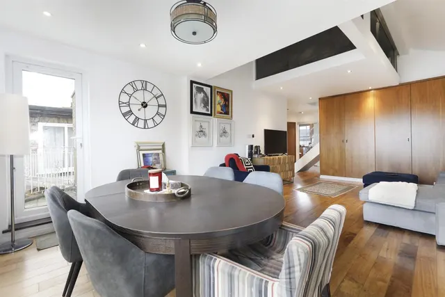 Photo 3 — Marlborough Hill, St John's Wood, London, NW8 0NG