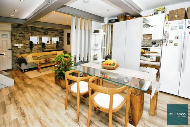 Compton Close, Golders Green, NW11, photo 2