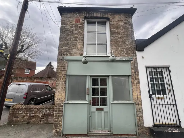 Bridge Street, Coggeshall, CO6, photo 2
