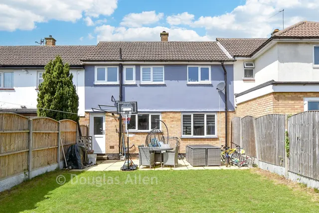 Devonshire Road, Basildon, SS15, photo 2