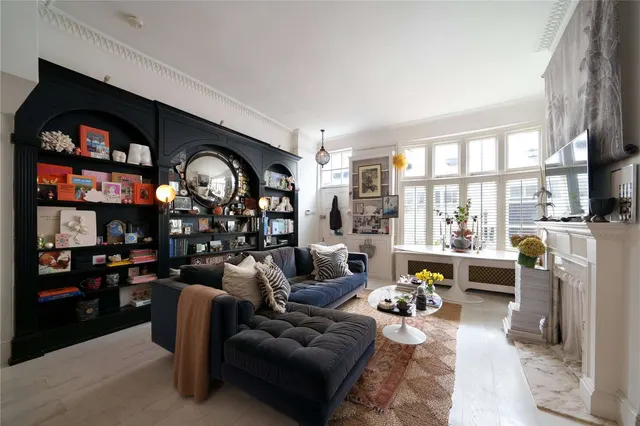 Photo 2 — Burton Mews, Belgravia, London, SW1W 9EP