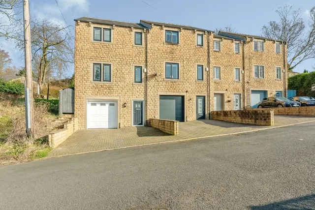 Marsden Road, Burnley, Lancashire, BB10, photo 1