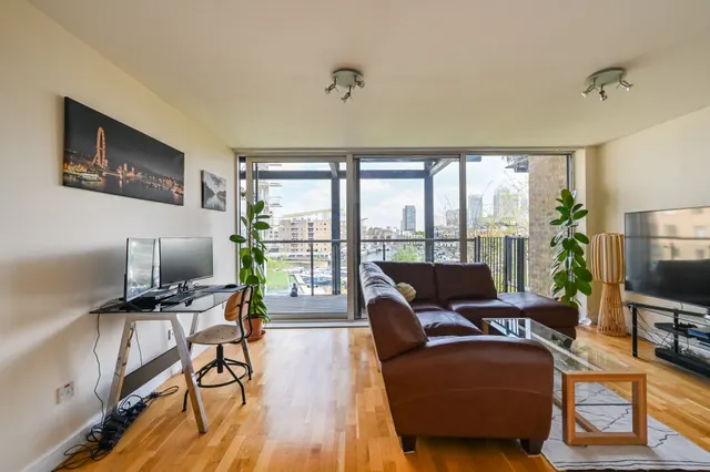 127 Berglen Court, 7 Branch Road, London, photo 1