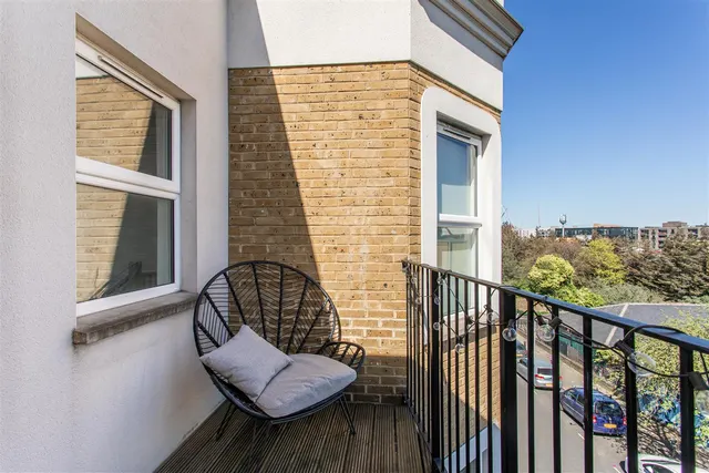 Wendon Street, Bow, photo 1