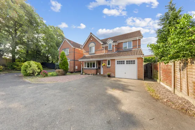 Pride Close, Newton-Le-Willows, Newton-Le-Willows, WA12 8EF, photo 1