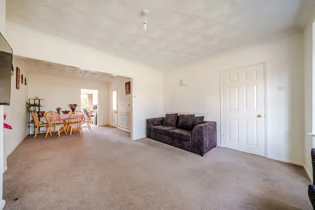 Photo 3 — Cathcart Drive, BR6