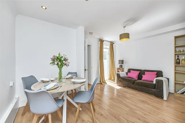 Hannell Road, London, SW6, photo 1