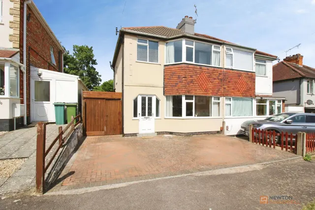 Cleveleys Avenue, Braunstone Town, LE3, photo 1