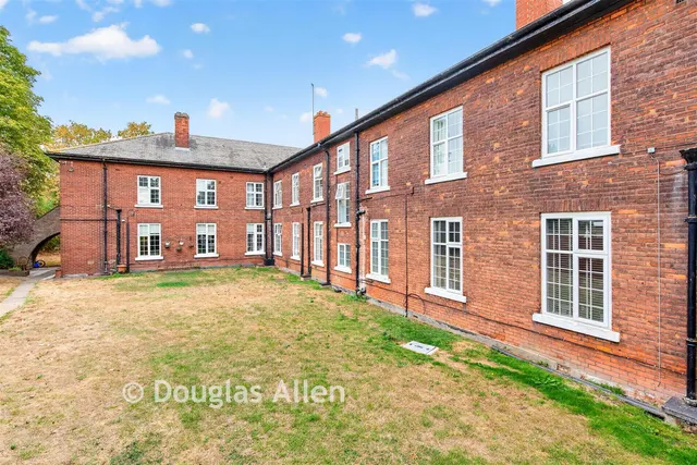 Astra Close, Hornchurch, RM12, photo 2
