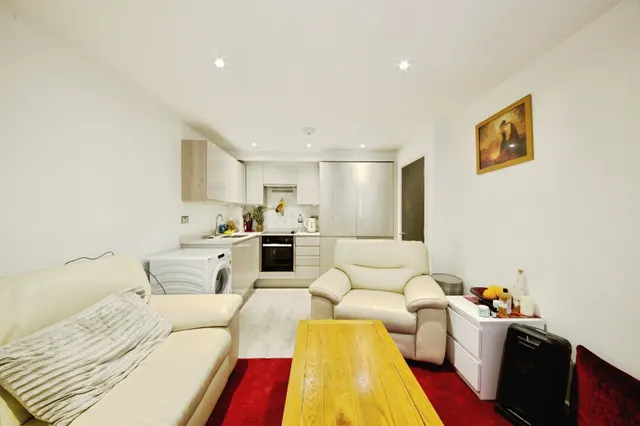 Clarendon Road, Watford, WD17, photo 3