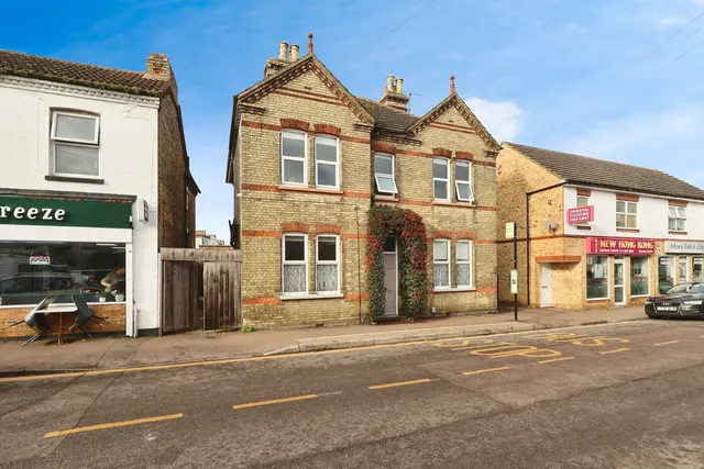 High Street, Arlesey, SG15, photo 1